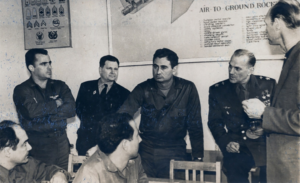 rafael-del-pino-raul-curbelo-morales-y-el-mariscal-savinski