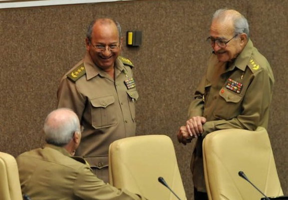 cuba-gobierno-raul-castro-nombra-al-general-cintra-frias-nuevo-ministro-de-fuerzas-armadas599x0